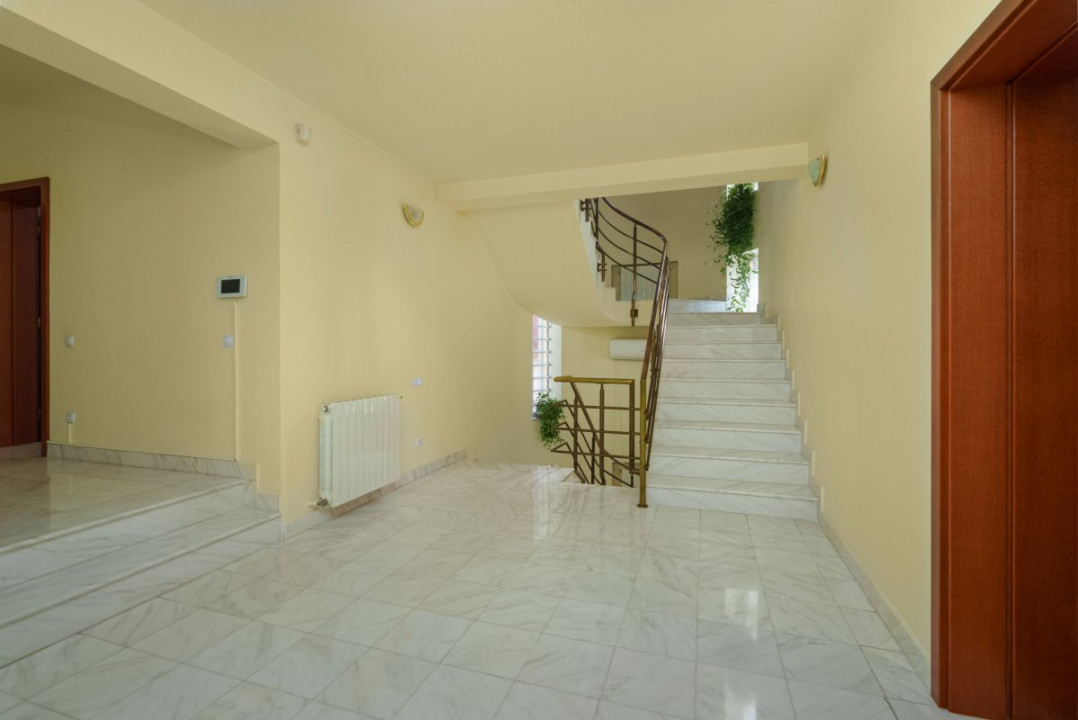 Drumul Taberei - Valea Oltului, casa 9 camere, lot 1158 mp