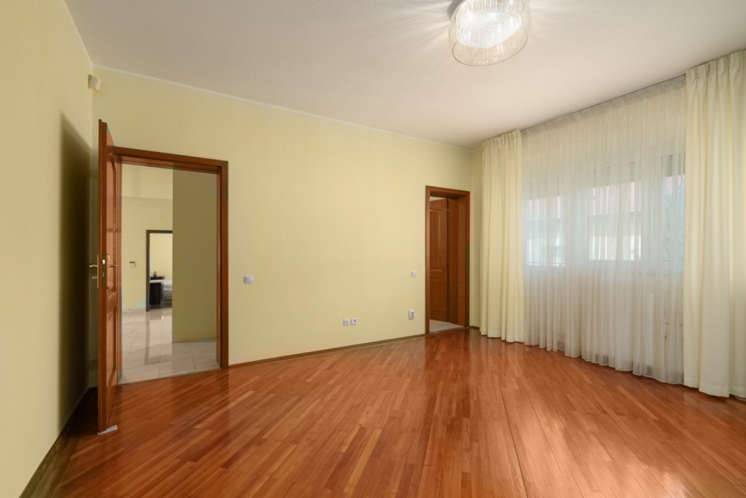 Drumul Taberei - Valea Oltului, casa 9 camere, lot 1158 mp