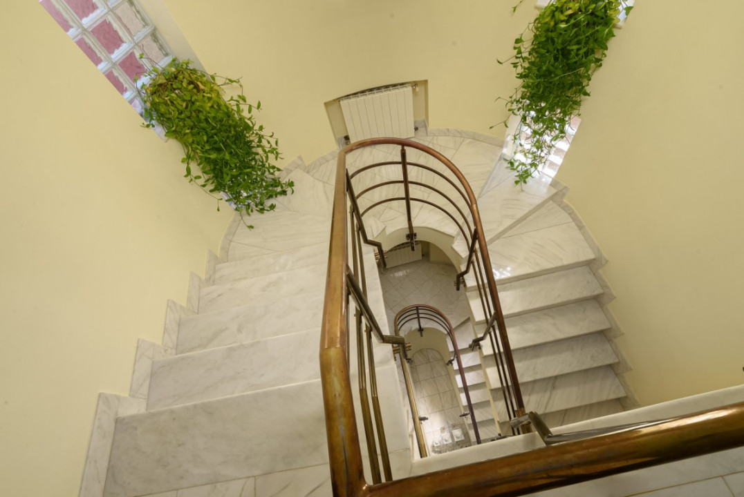 Drumul Taberei - Valea Oltului, casa 9 camere, lot 1158 mp