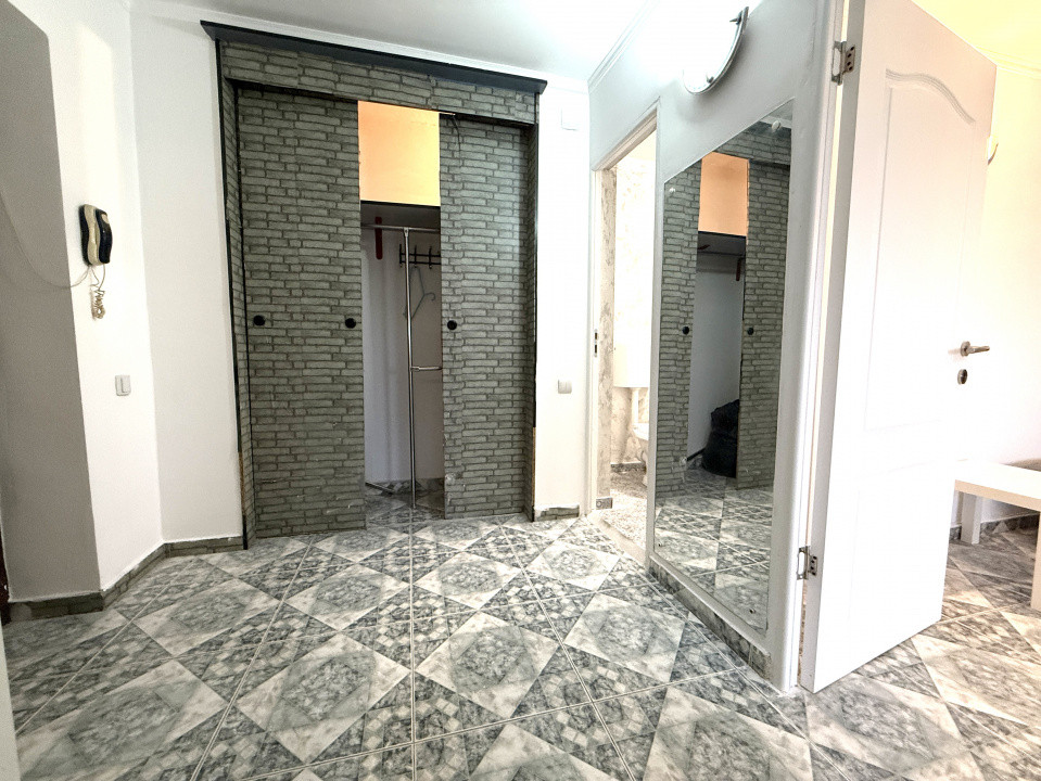 Garsoniera decomadata cu balcon, spatioasa, 42 mp | zona Tei