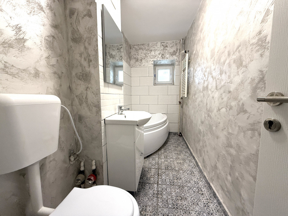 Garsoniera decomadata cu balcon, spatioasa, 42 mp | zona Tei