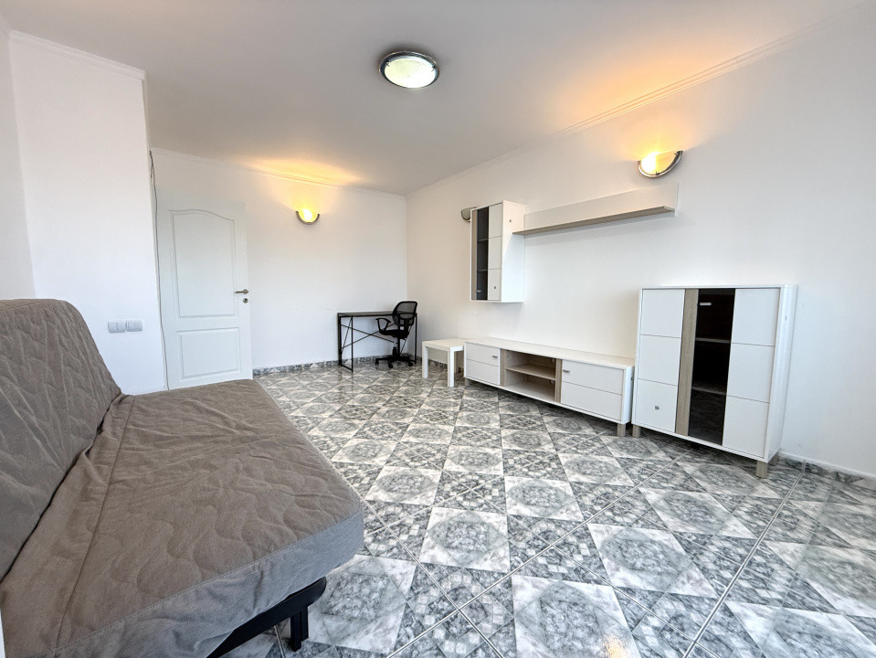 Garsoniera decomadata cu balcon, spatioasa, 42 mp | zona Tei