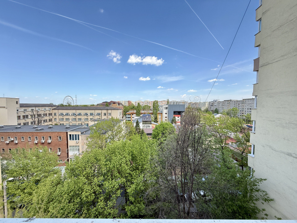 Garsoniera decomadata cu balcon, spatioasa, 42 mp | zona Tei