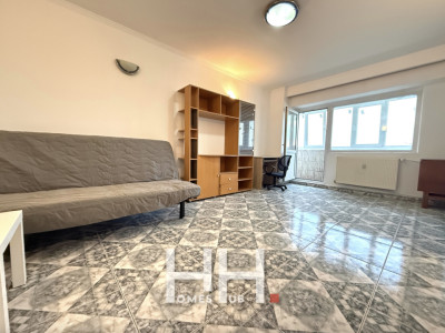 Garsoniera decomadata cu balcon, spatioasa, 42 mp | zona Tei