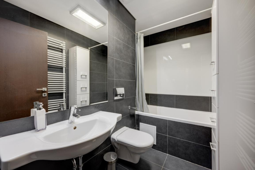 Apartament spatios 2 camere loc parcare complex UpGround metrou Pipera