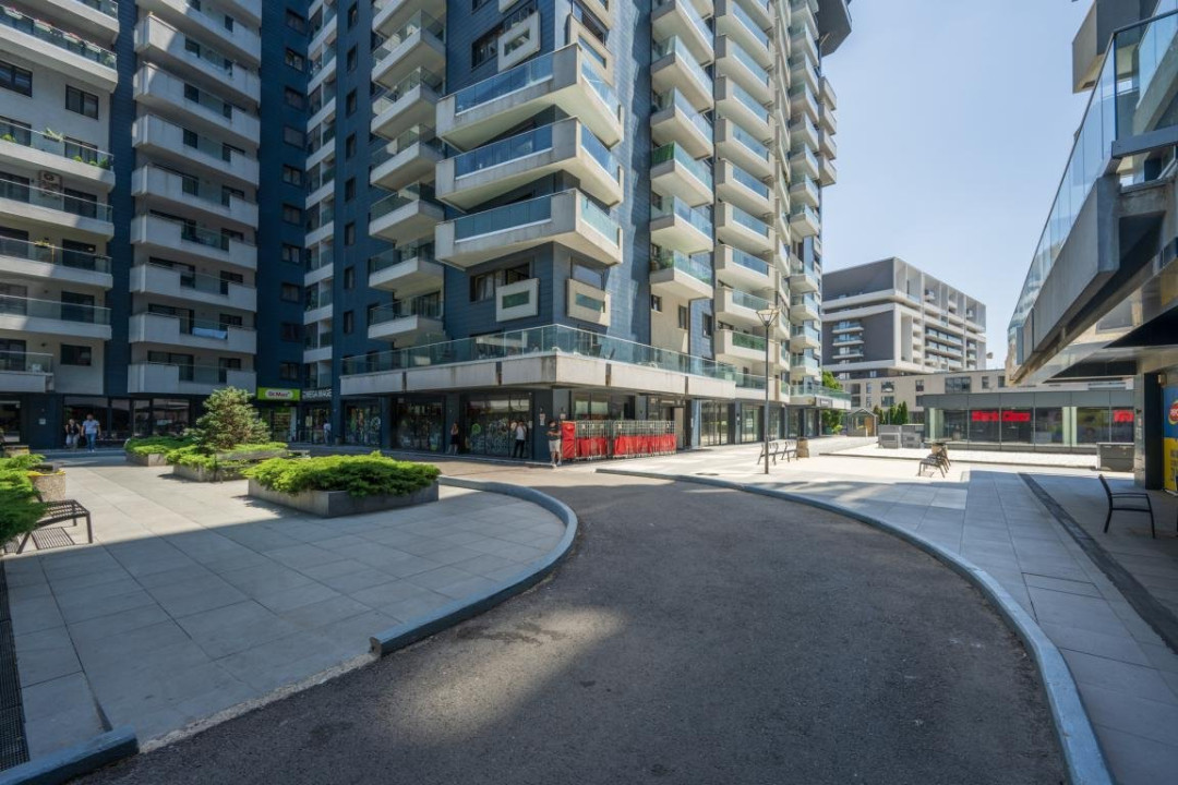 Apartament spatios 2 camere loc parcare complex UpGround metrou Pipera