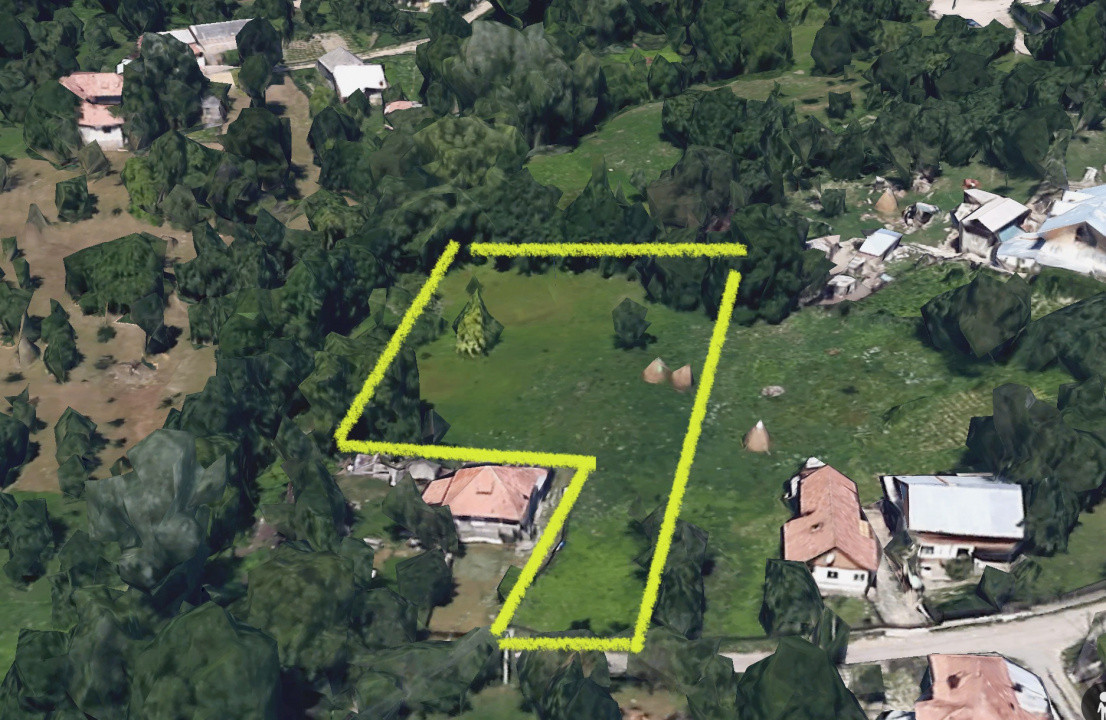 Teren intravilan, 2476 mp in cadru natural, regim P+1E+M | COMARNIC