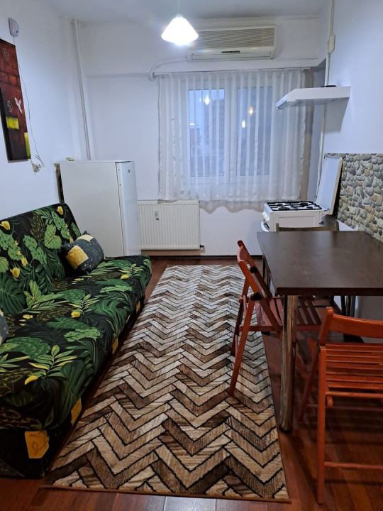 Apartament 3 camere NEMOBILAT, decomandat, 92 mp, 2 balcoane | Blvd. Coposu