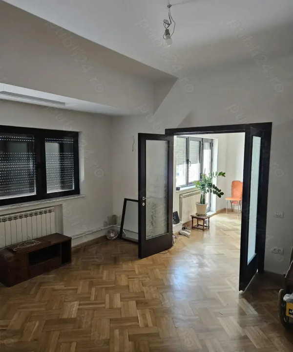 Apartament 4 camere / Birou, 106 mp, centrala, 2 bai, 2 balcoane | Calea Moșilor