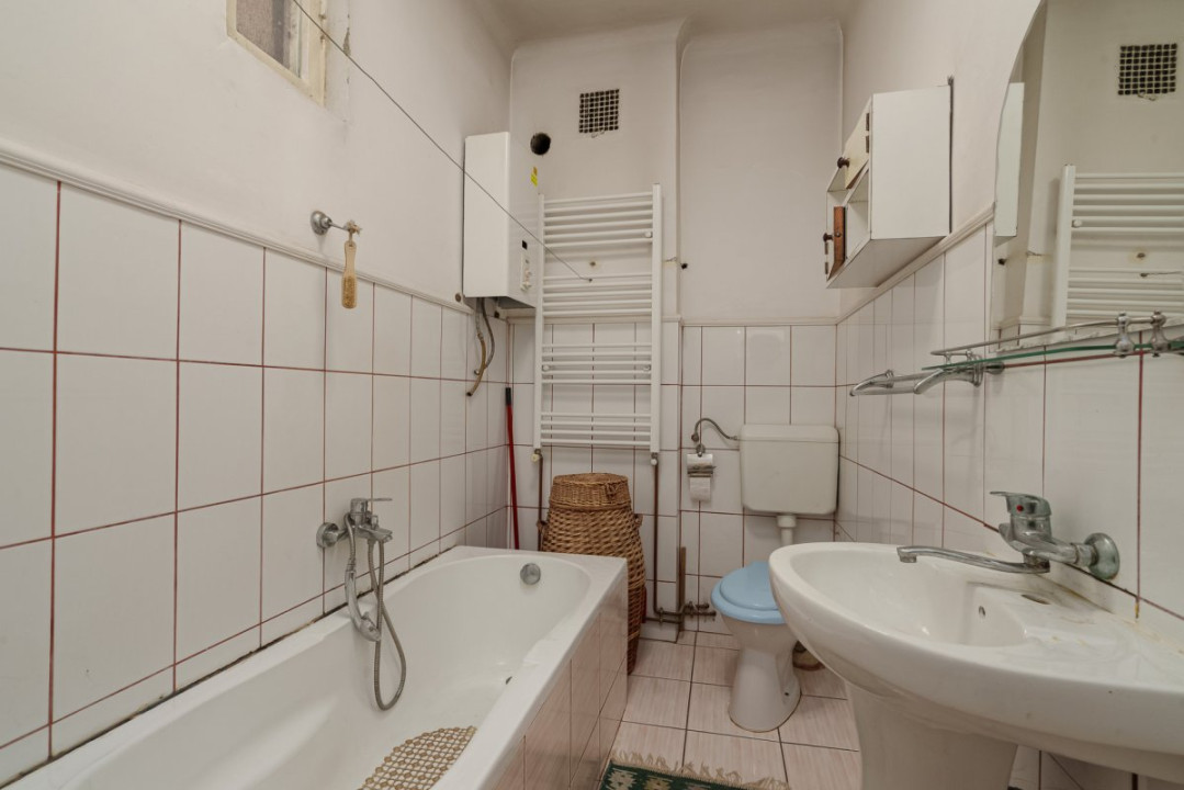 Casă individuală cu 2 corpuri, curte proprie, 253mp teren, zona Sălaj