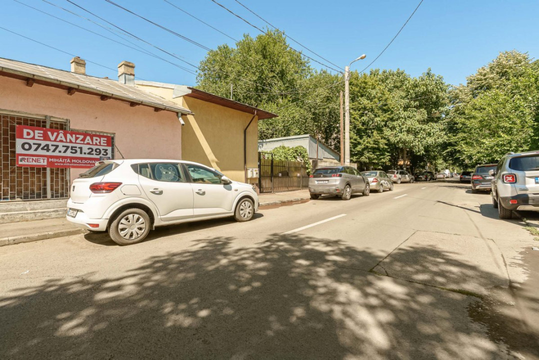 Casă individuală cu 2 corpuri, curte proprie, 253mp teren, zona Sălaj