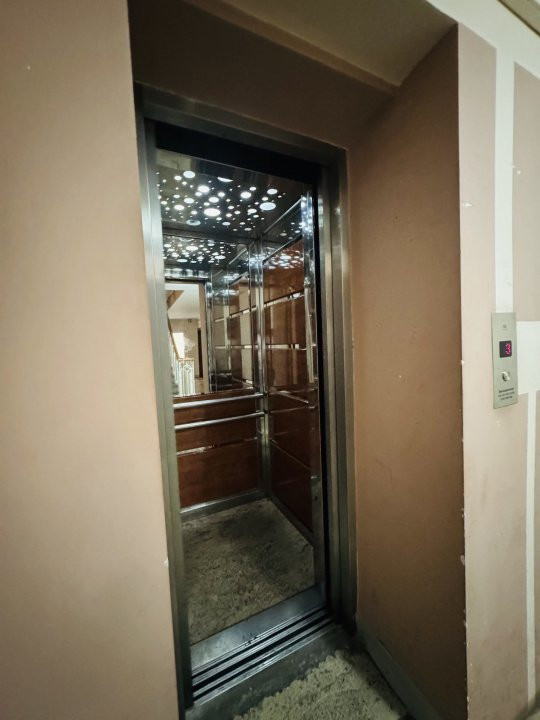 Apartamennt 3 camere,frumos amenajat In Bdul Unirii 62 cu parcare