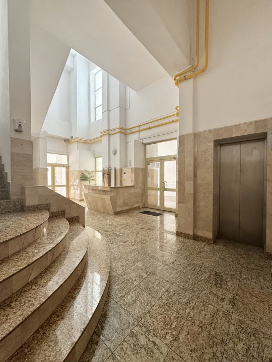 Apartamennt 3 camere,frumos amenajat In Bdul Unirii 62 cu parcare
