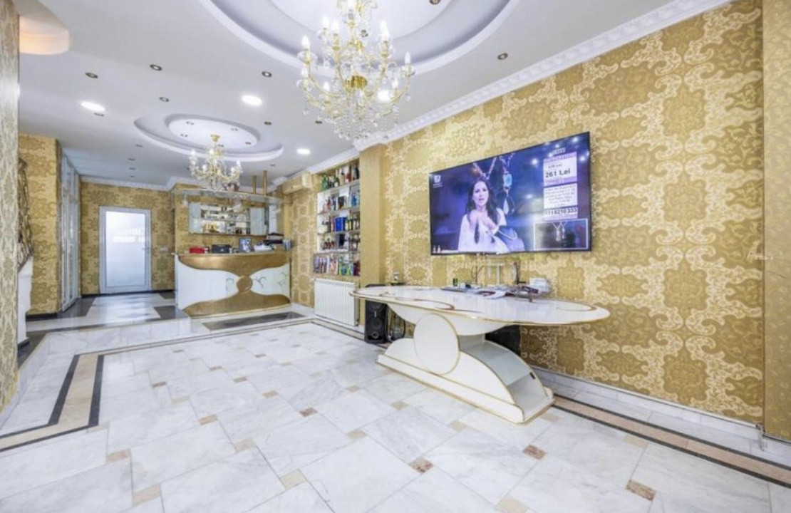 Casă individuală / Spațiu comercial / Clinică | 335 mp, curte proprie | Baicului