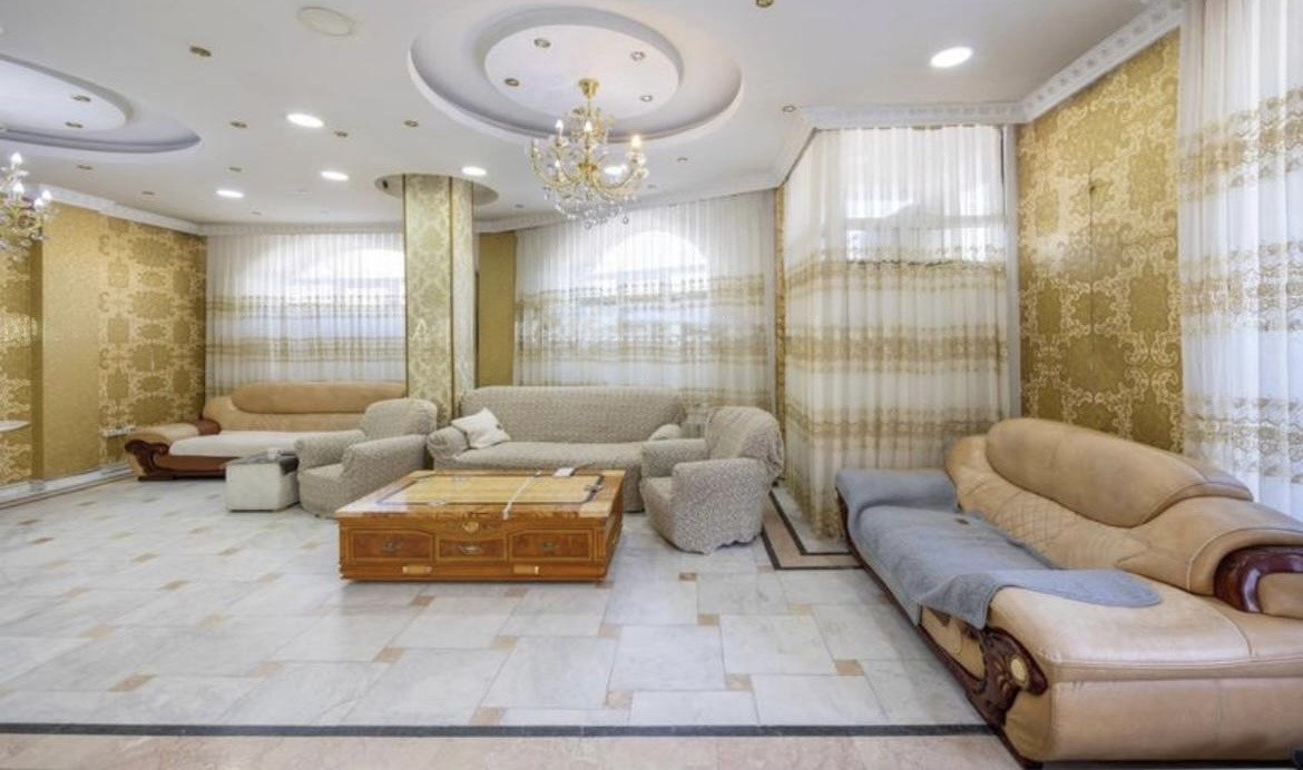 Casă individuală / Spațiu comercial / Clinică | 335 mp, curte proprie | Baicului