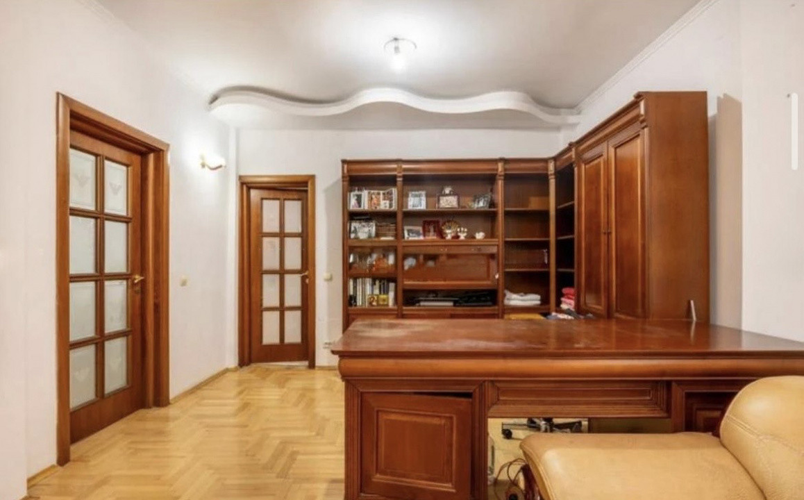 Casă individuală / Spațiu comercial / Clinică | 335 mp, curte proprie | Baicului