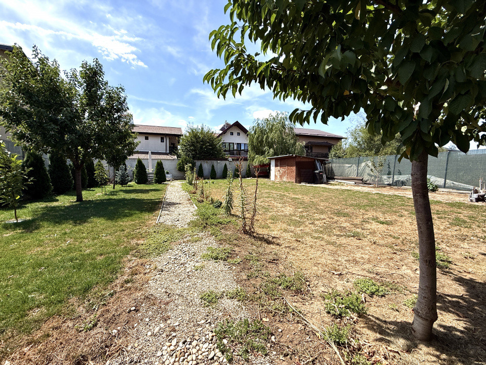 Teren intravilan imprjmuit, 417 mp, utilități | P+2+M | str. Grădinarilor