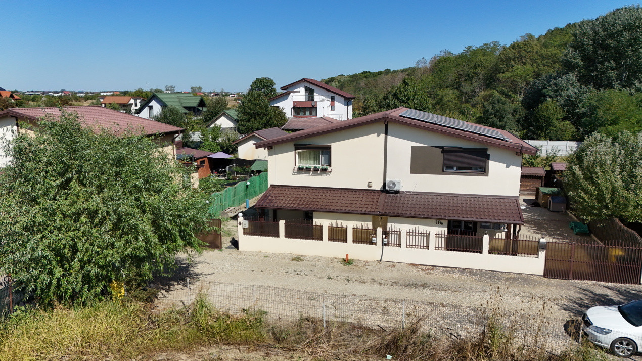 Casă tip duplex cu curte proprie, aproape de pădure, în Țegheș - Domnești IF