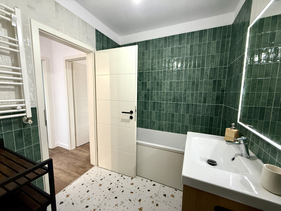 Apartament 3 camere recent renovat, 70 mp, centrala proprie & balcon | Planorama