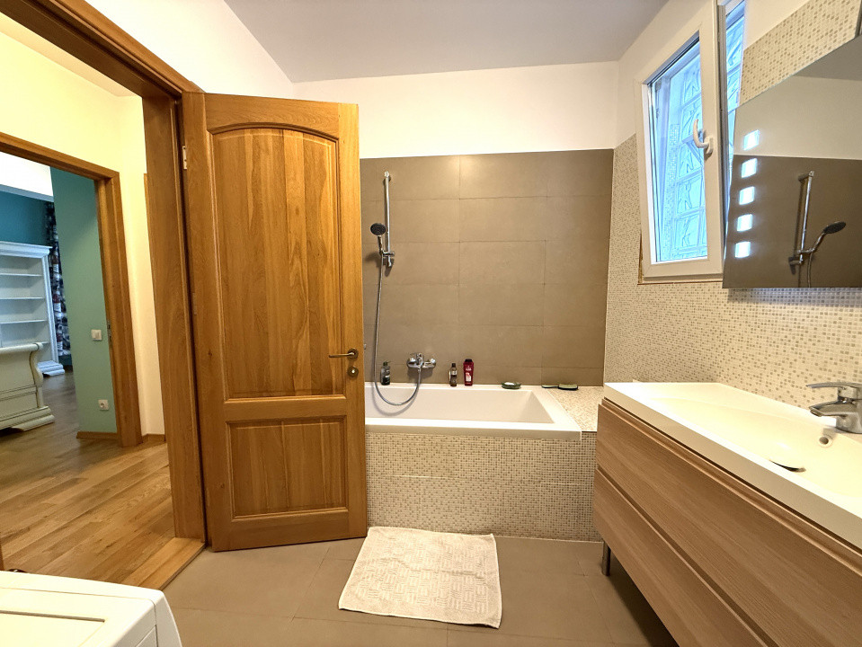 Apartament 4 camere lângă Marriott | 106mp, Parcare & Pet Friendly | Tur Virtual
