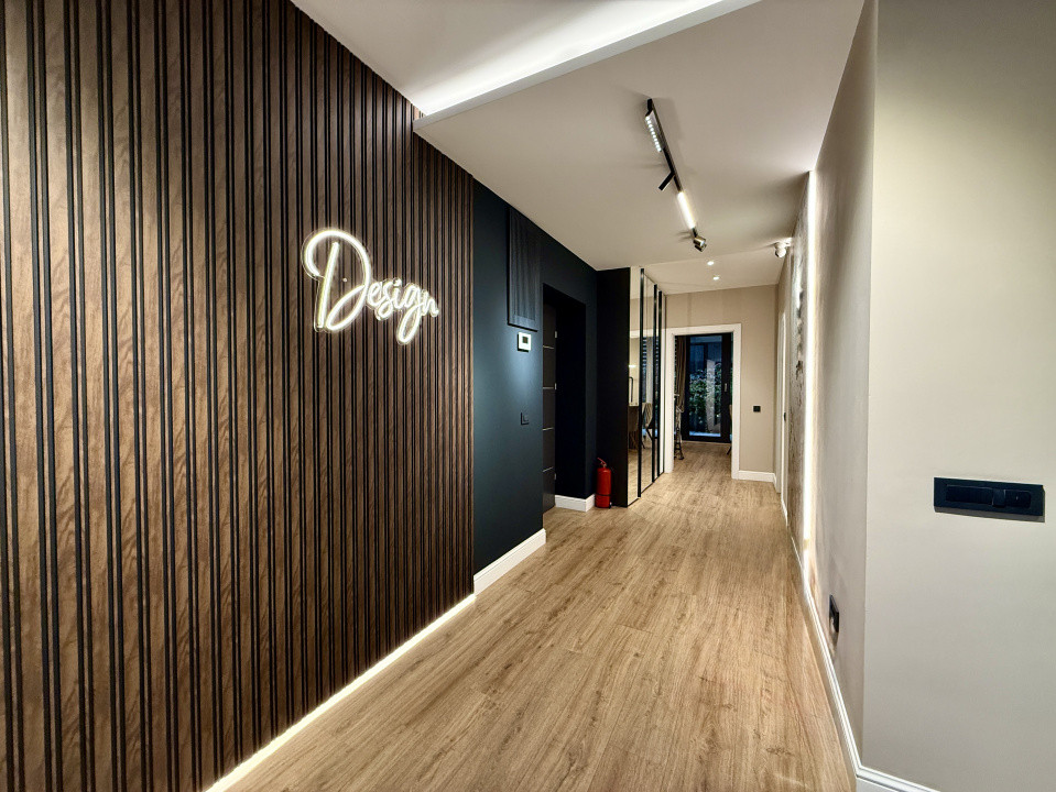 Birou modern cu terasă verde și parcare, în zona Barbu Văcărescu