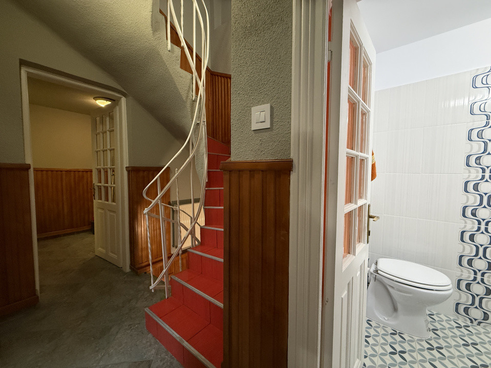 Casă renovată, ideală pentru firmă sau locuință, cu curte, în Crângași