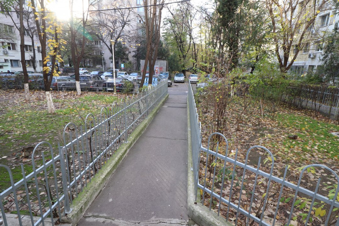 Dristor - 1 minut pana la metrou