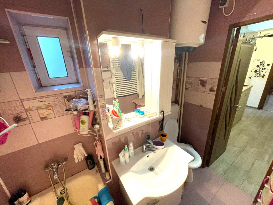 Apartament cu 3 camere | Decomandat | Drumul Taberei | La 1 minut de Metrou