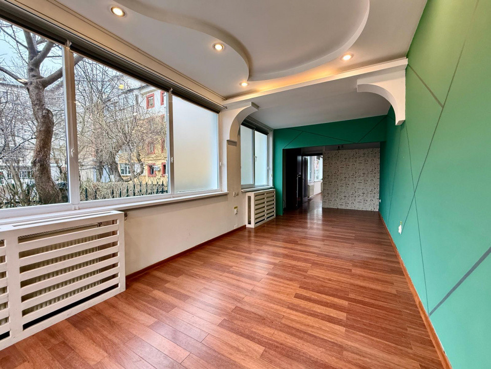 Spațiu comercial stradal cu vizibilitate și trafic pietonal intens | 2 Stejari 