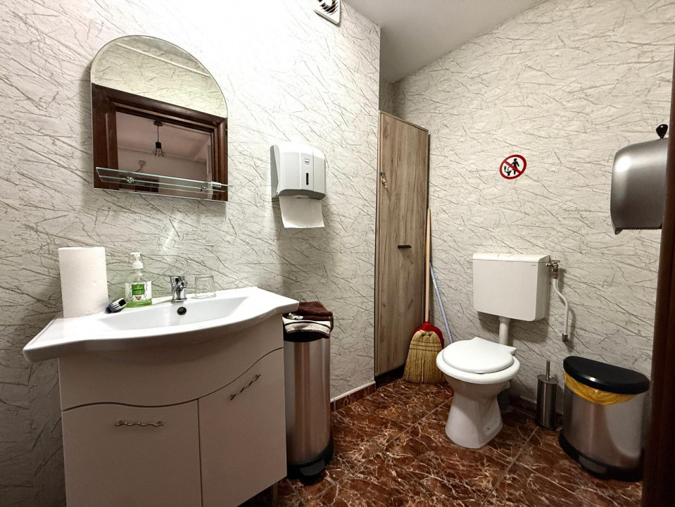 Spațiu comercial stradal cu vizibilitate și trafic pietonal intens | 2 Stejari 