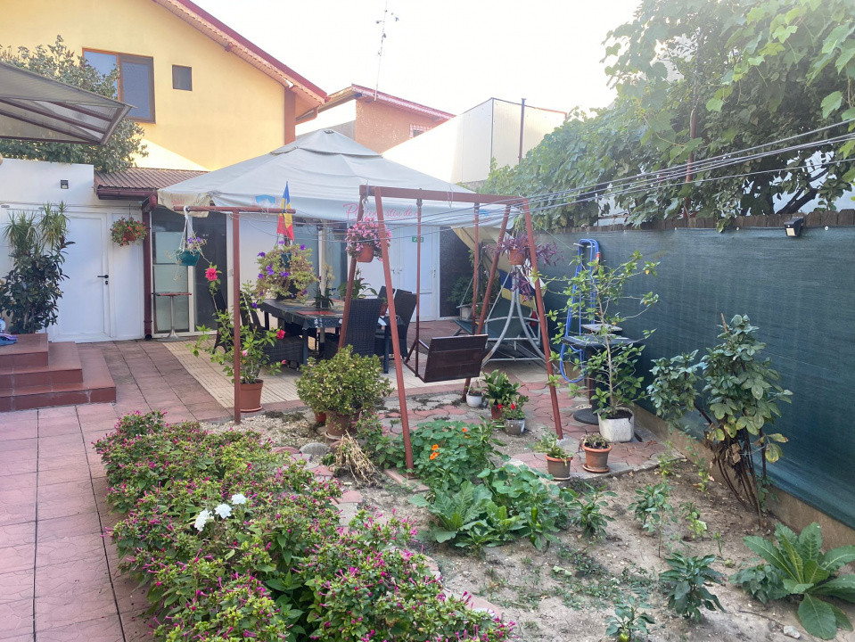 Vilă Deosebita P+1+M pe Colț – 325mp Utili, Curte Amenajată 590mp | Fundeni