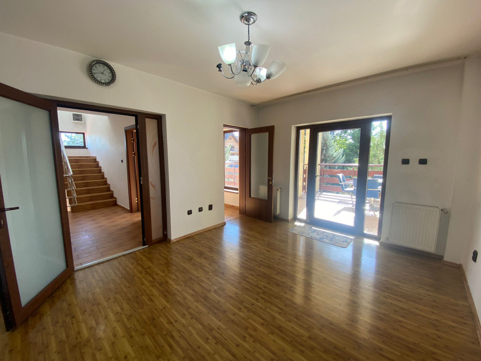 Vilă Deosebita P+1+M pe Colț – 325mp Utili, Curte Amenajată 590mp | Fundeni