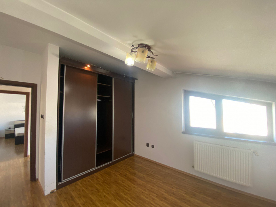 Vilă Deosebita P+1+M pe Colț – 325mp Utili, Curte Amenajată 590mp | Fundeni