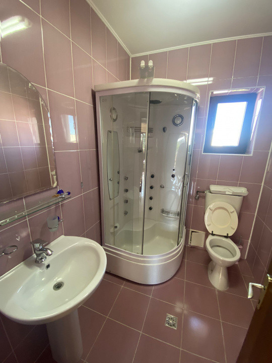 Vilă Deosebita P+1+M pe Colț – 325mp Utili, Curte Amenajată 590mp | Fundeni