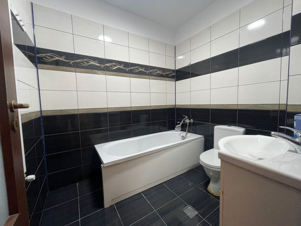 3 camere | Bloc 2011 | Parcare | Centrala Proprie | Fundeni