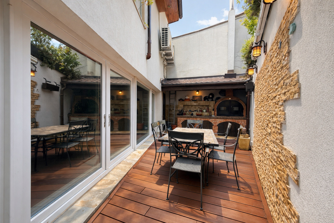 Vilă ultracentrală cu piscină interioară, saună și cramă | Unirii