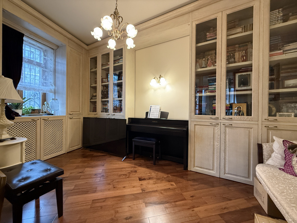 Vilă ultracentrală cu piscină interioară, saună și cramă | Unirii