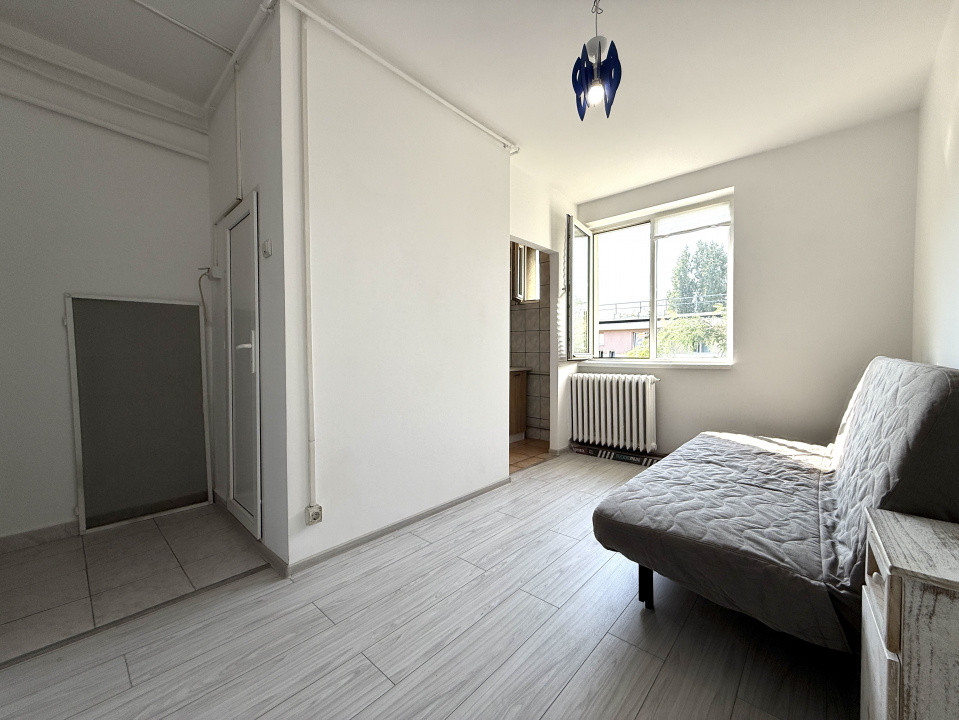 Garsoniera cu gaze si boiler, 15 mp, bloc reabilitat | Baicului