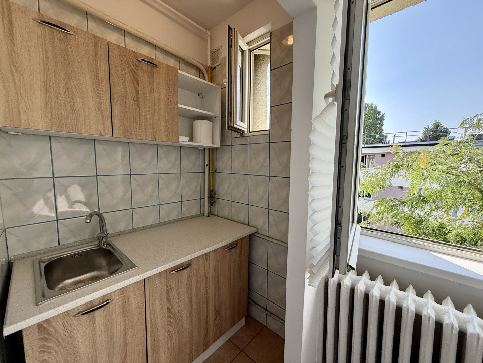 Garsoniera cu gaze si boiler, 15 mp, bloc reabilitat | Baicului