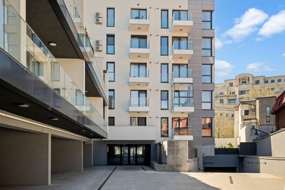 VANZARE APARTAMENT 4 CAMERE UNIRII-CASA POPORULUI