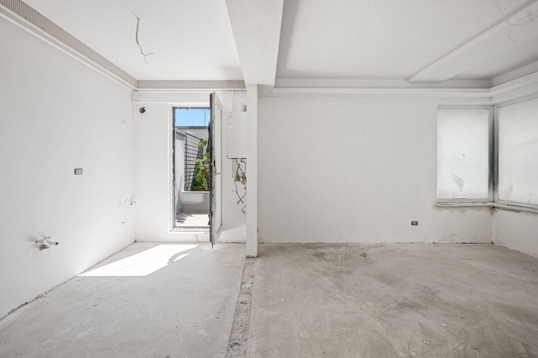 VANZARE APARTAMENT 4 CAMERE UNIRII-CASA POPORULUI