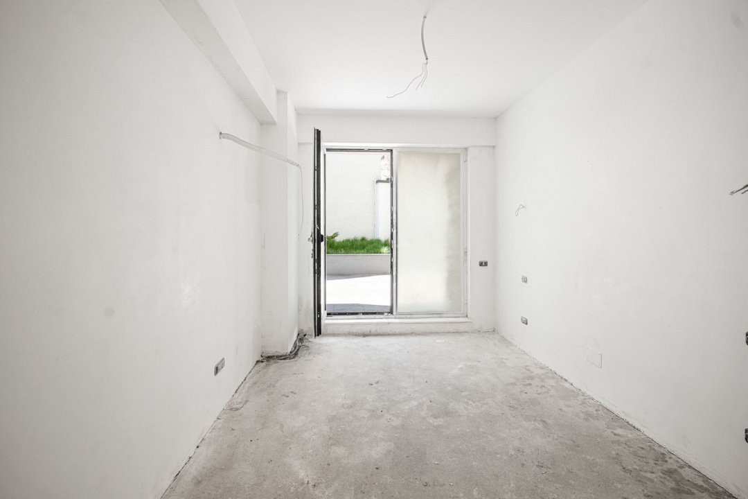 VANZARE APARTAMENT 4 CAMERE UNIRII-CASA POPORULUI