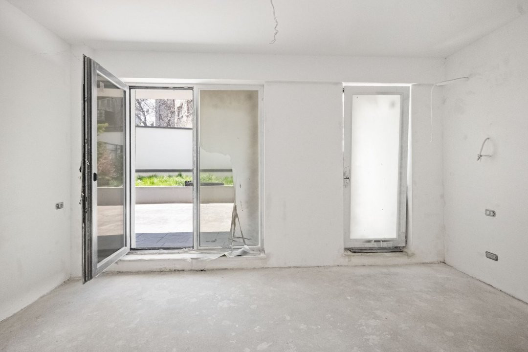 VANZARE APARTAMENT 4 CAMERE UNIRII-CASA POPORULUI