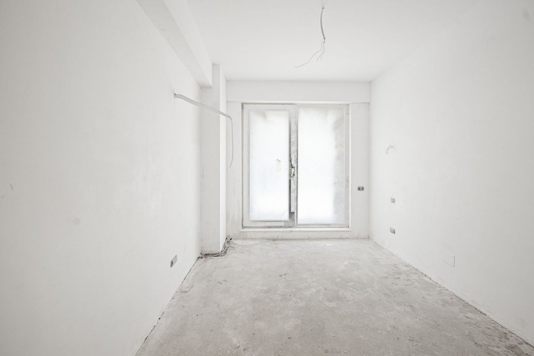 VANZARE APARTAMENT 4 CAMERE UNIRII-CASA POPORULUI