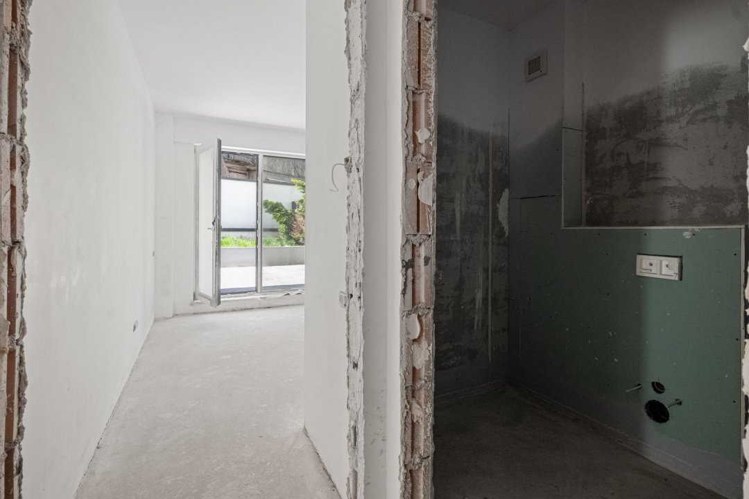 VANZARE APARTAMENT 4 CAMERE UNIRII-CASA POPORULUI