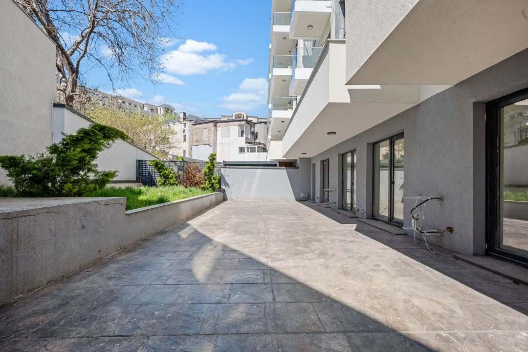 VANZARE APARTAMENT 4 CAMERE UNIRII-CASA POPORULUI