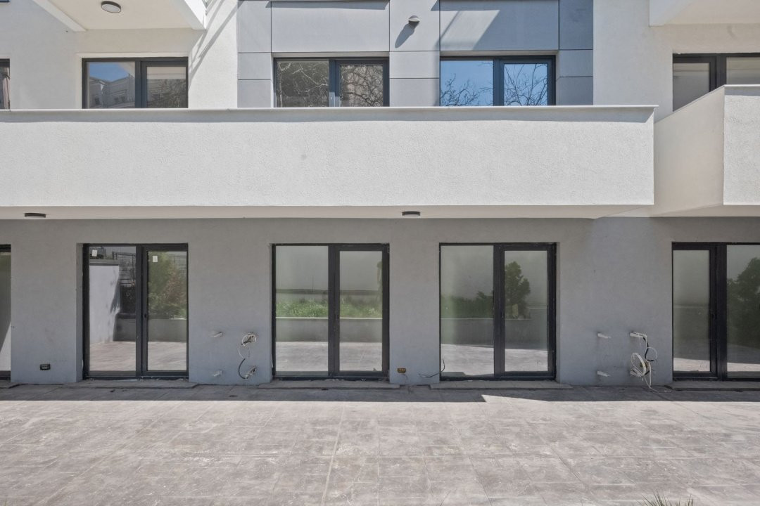 VANZARE APARTAMENT 4 CAMERE UNIRII-CASA POPORULUI