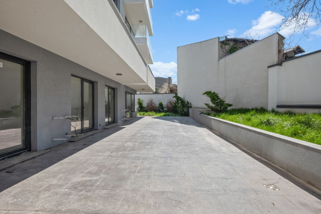 VANZARE APARTAMENT 4 CAMERE UNIRII-CASA POPORULUI