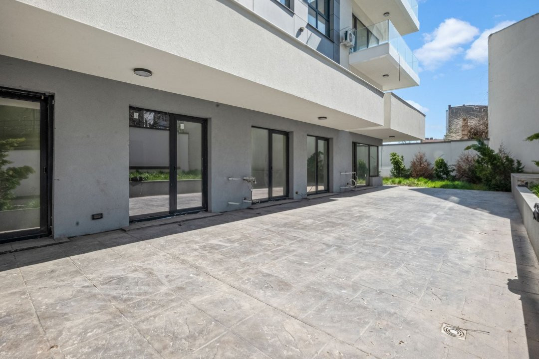 VANZARE APARTAMENT 4 CAMERE UNIRII-CASA POPORULUI