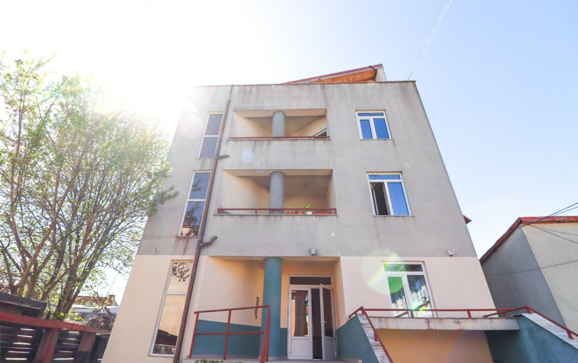 Casă de vânzare cu 12 camere - Piața Iancului/Muncii